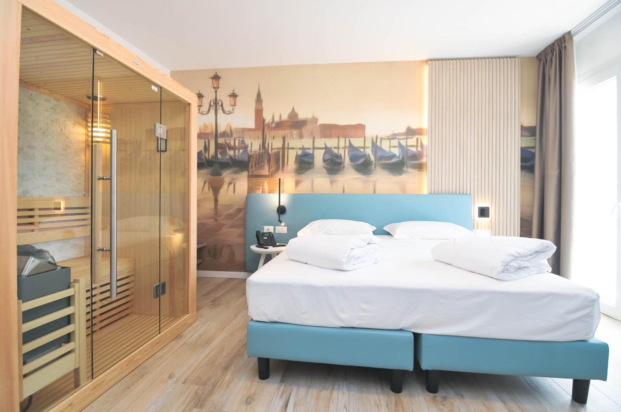 Marina Junior Suite 4 Stelle S Caorle Exterior foto